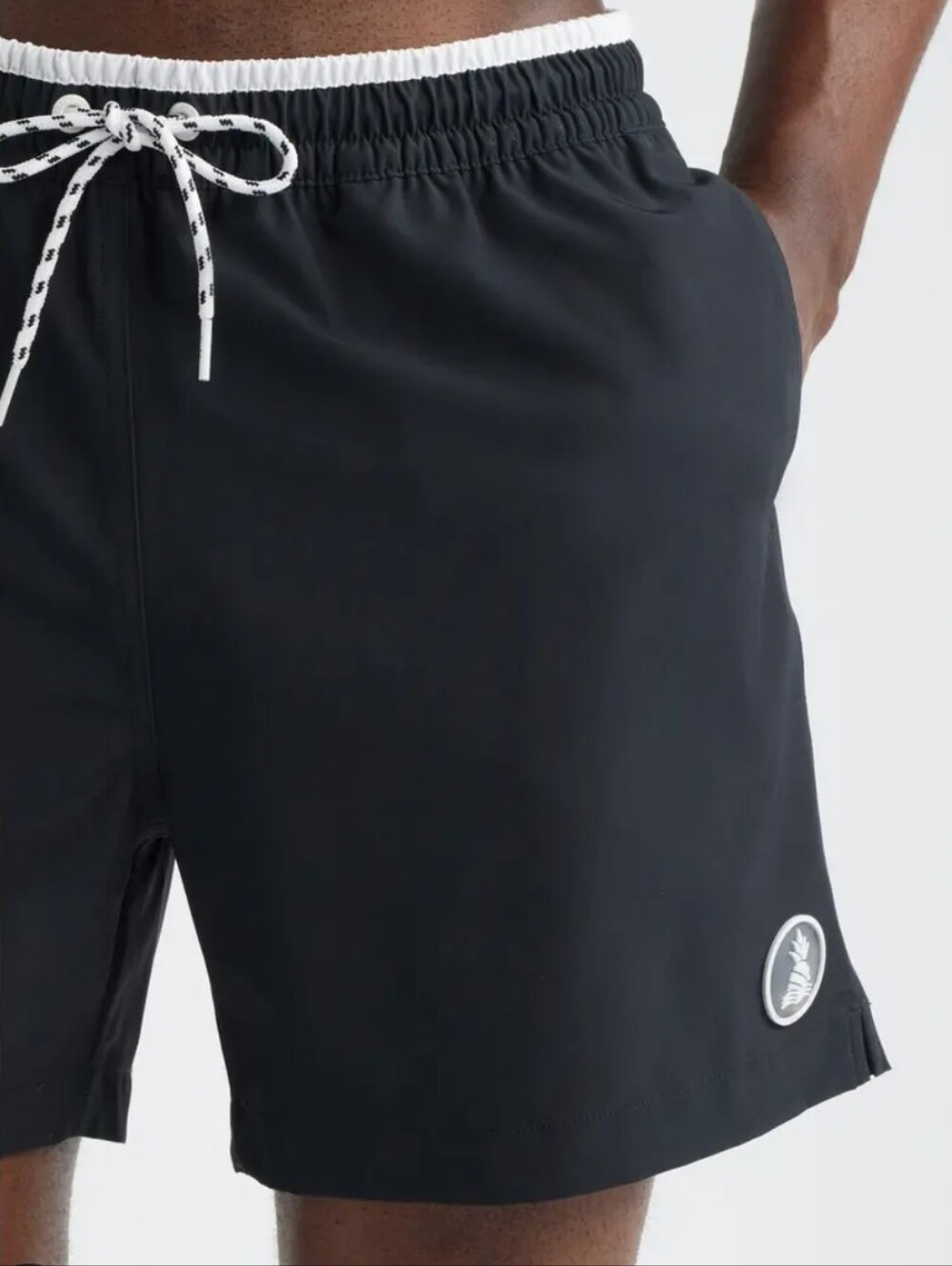 Chubbies The Capes 5.5 Inch Inseam Black Solid Lined Swim Trunks XL Mens